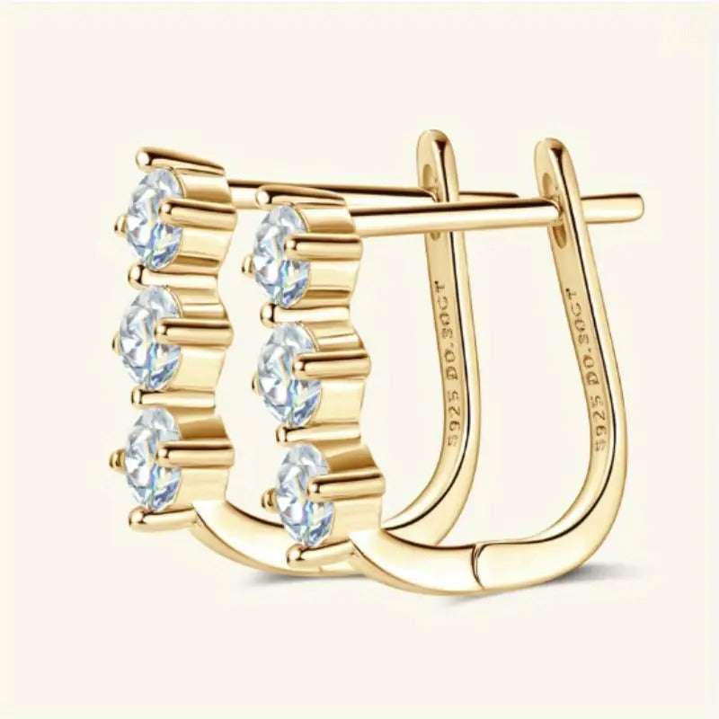 S925 Silvery Four-Claw Round Mosang Stone Classic Retro Elegant Temperament Earrings, Suitable for Daily Life And Attending Wedding Banquets, Parties And Dances, Suitable for Wedding Season Birthday Anniversary Gifts, with a Gift Box of about 2.6G