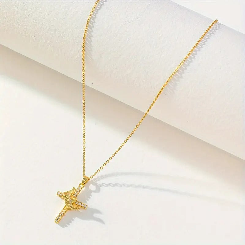 Elegant And Shiny Crown Cross Pendant Necklace, Containing Synthetic Synthetic Zirconia, Suitable for Daily Wear And Matching, Compatible with All Seasons, The Best Choice for Gift Giving
